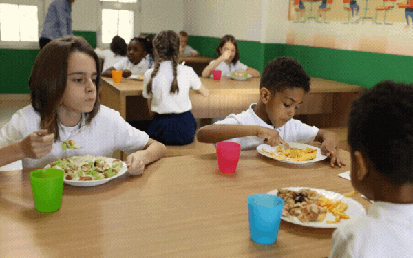Kids eating